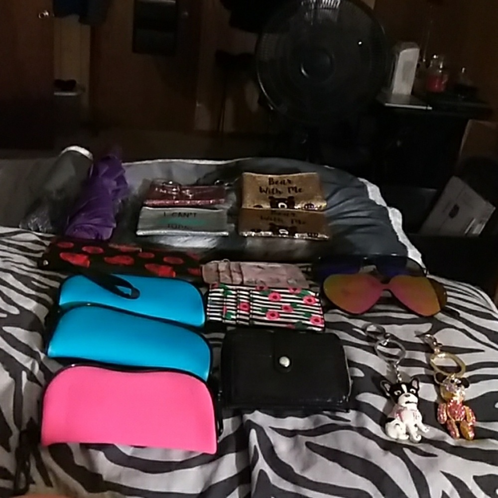 MEGA BUY!!! 16 Pieces $5.00